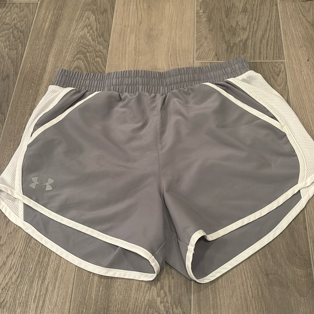 Under Armor Women’s Gray Athletic Shorts Size XS
